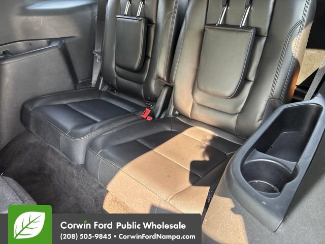 Used 2018 Ford Explorer XLT w/ Equipment Group 202A AWD/4WD image 27