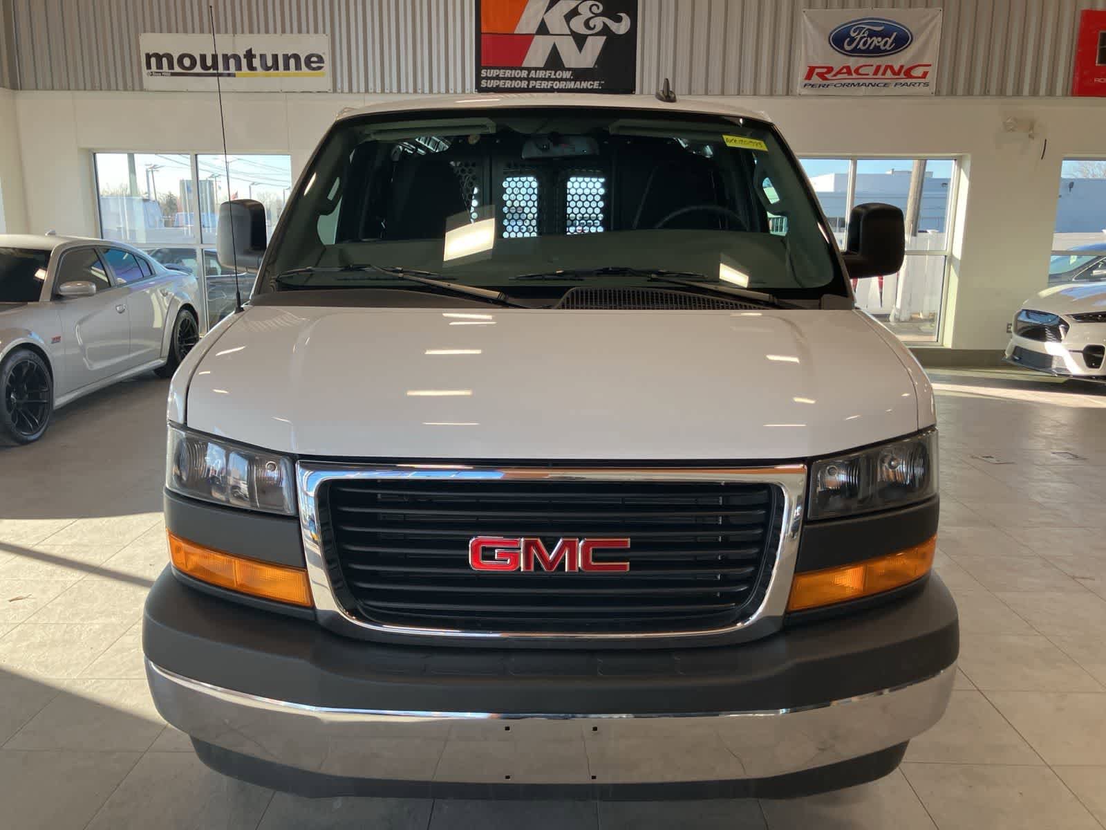 Used 2024 GMC Savana 2500 w/ Driver Convenience Package RWD video 2