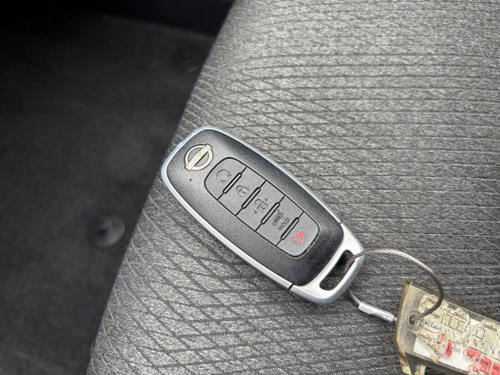 Used 2025 Nissan Rogue SV FWD image 21