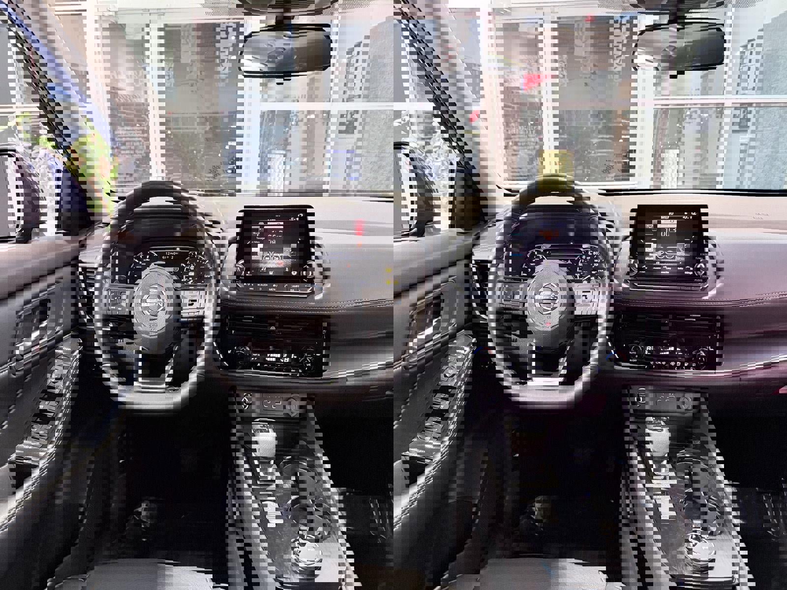 Used 2023 Nissan Rogue SV w/ SV Premium Package image 20