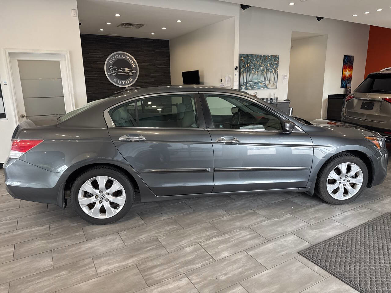 Used 2010 Honda Accord EX-L image 10