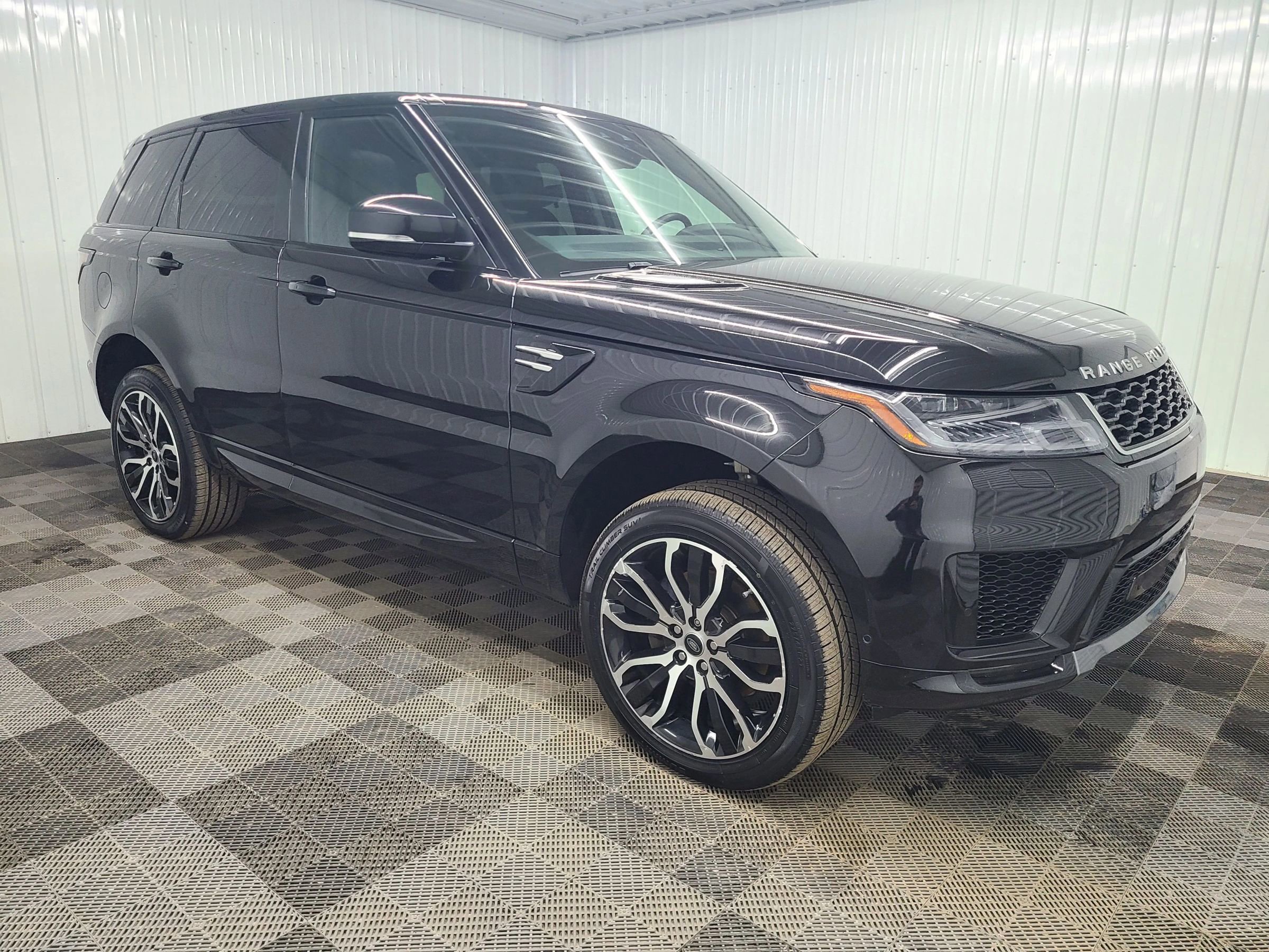 Used 2020 Land Rover Range Rover Sport HSE image 13