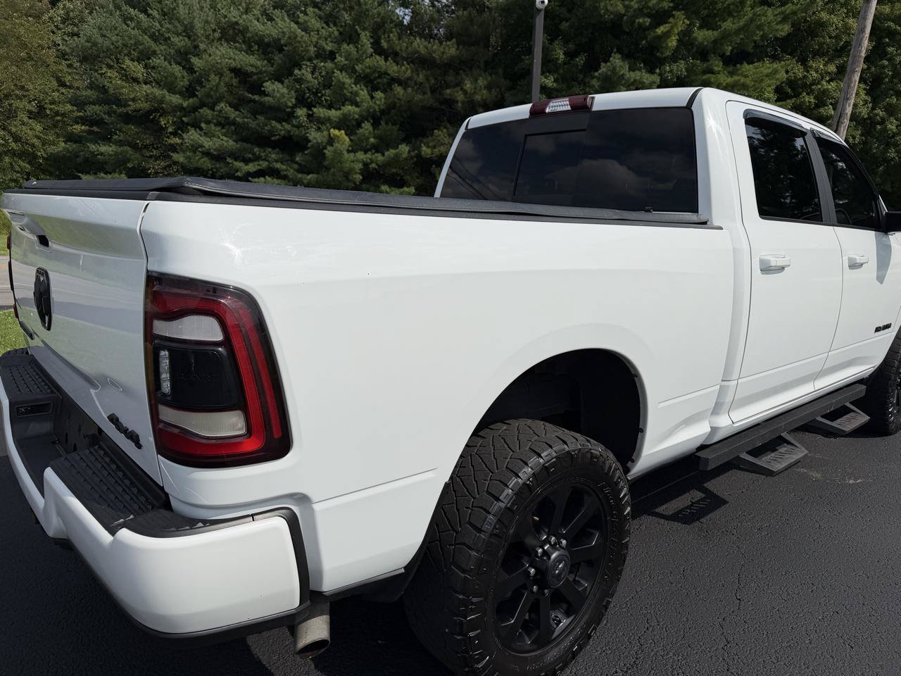 Used 2022 RAM 2500 Big Horn w/ Level C Equiment Group AWD/4WD image 19