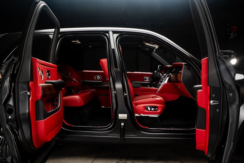 Used 2019 Rolls-Royce Cullinan AWD/4WD image 19