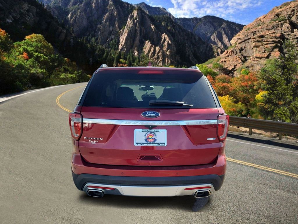 Used 2017 Ford Explorer Platinum image 4