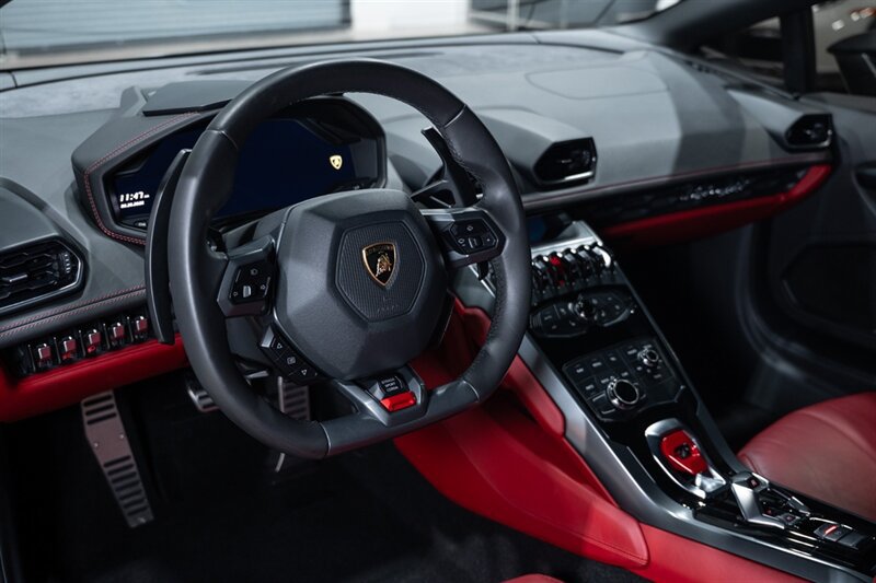 Used 2015 Lamborghini Huracan LP 610-4 AWD/4WD image 45