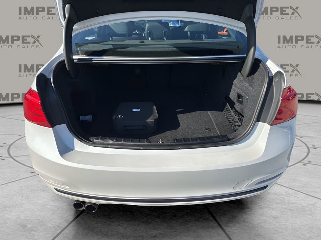 Used 2018 BMW 330e image 30