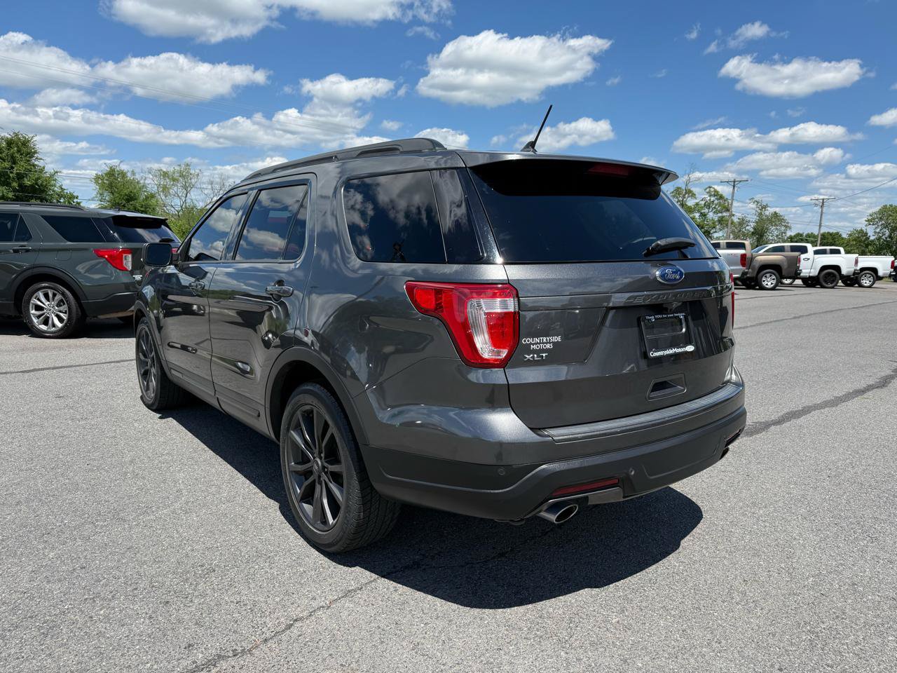 Used 2018 Ford Explorer XLT w/ Equipment Group 202A FWD image 48
