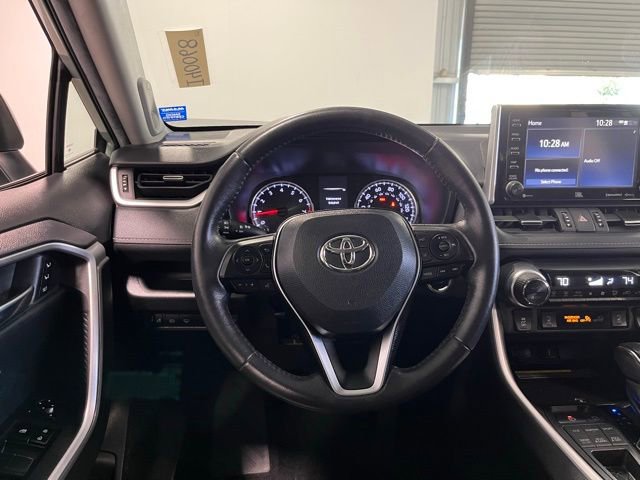 Used 2021 Toyota RAV4 XLE Premium image 21