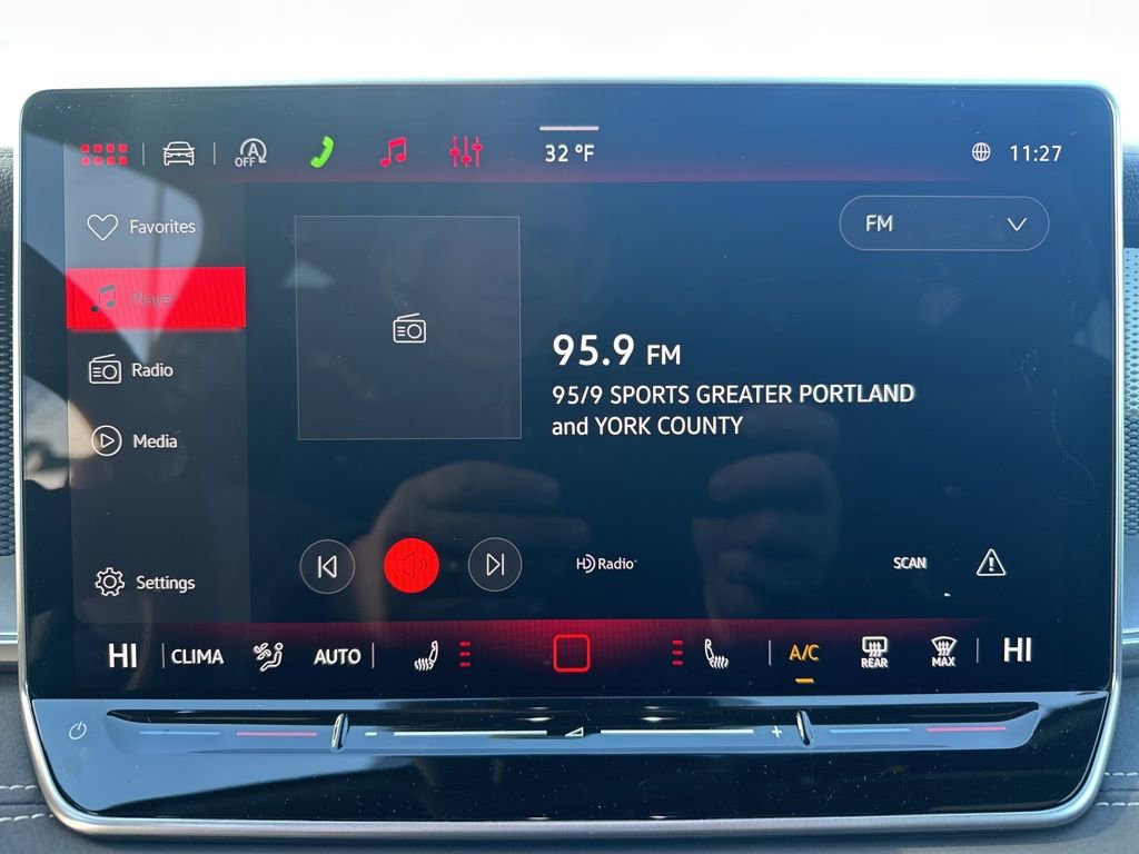 New 2026 Volkswagen Tiguan SE R-Line image 18