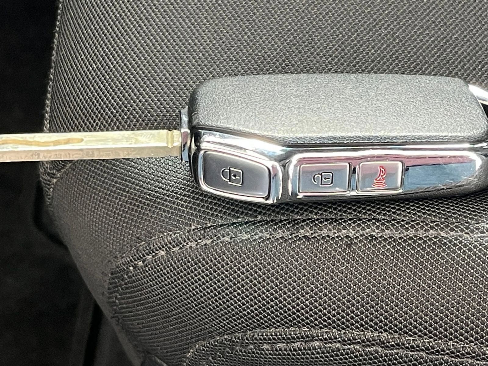 Used 2025 Kia Sportage LX image 21