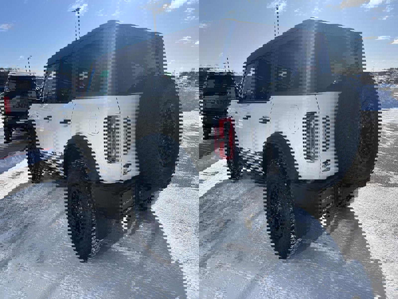 Used 2023 Ford Bronco Wildtrak image 15