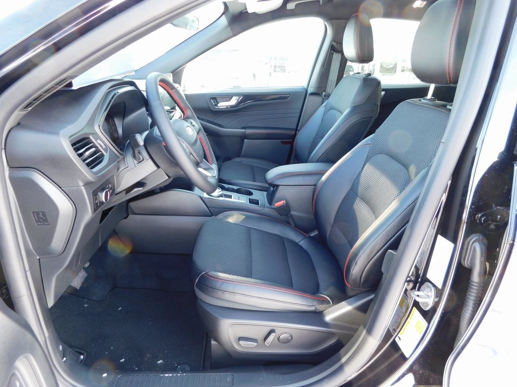 New 2026 Ford Escape ST-Line w/ Tech Pack #1 AWD/4WD image 13