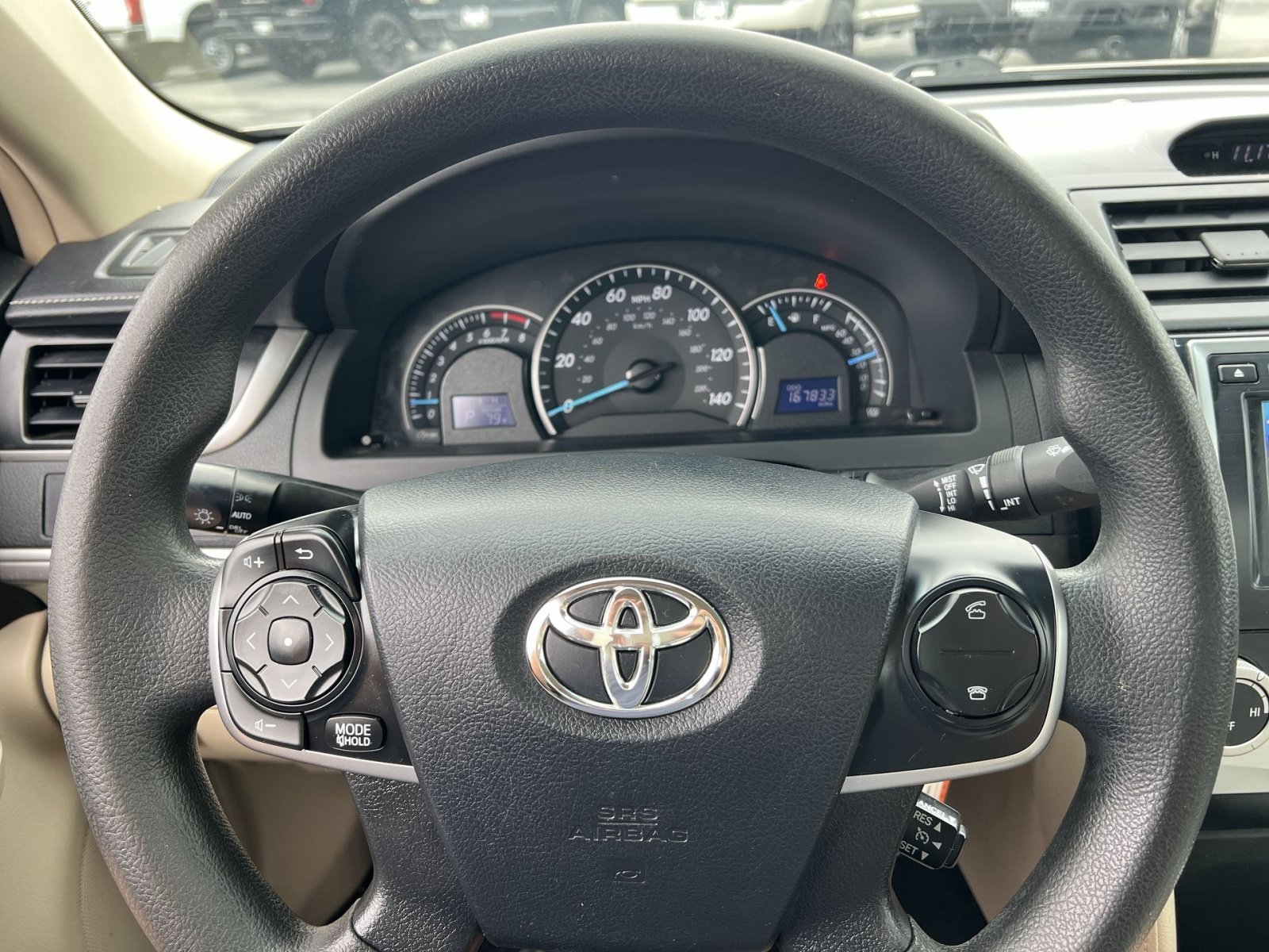 Used 2012 Toyota Camry LE FWD image 16