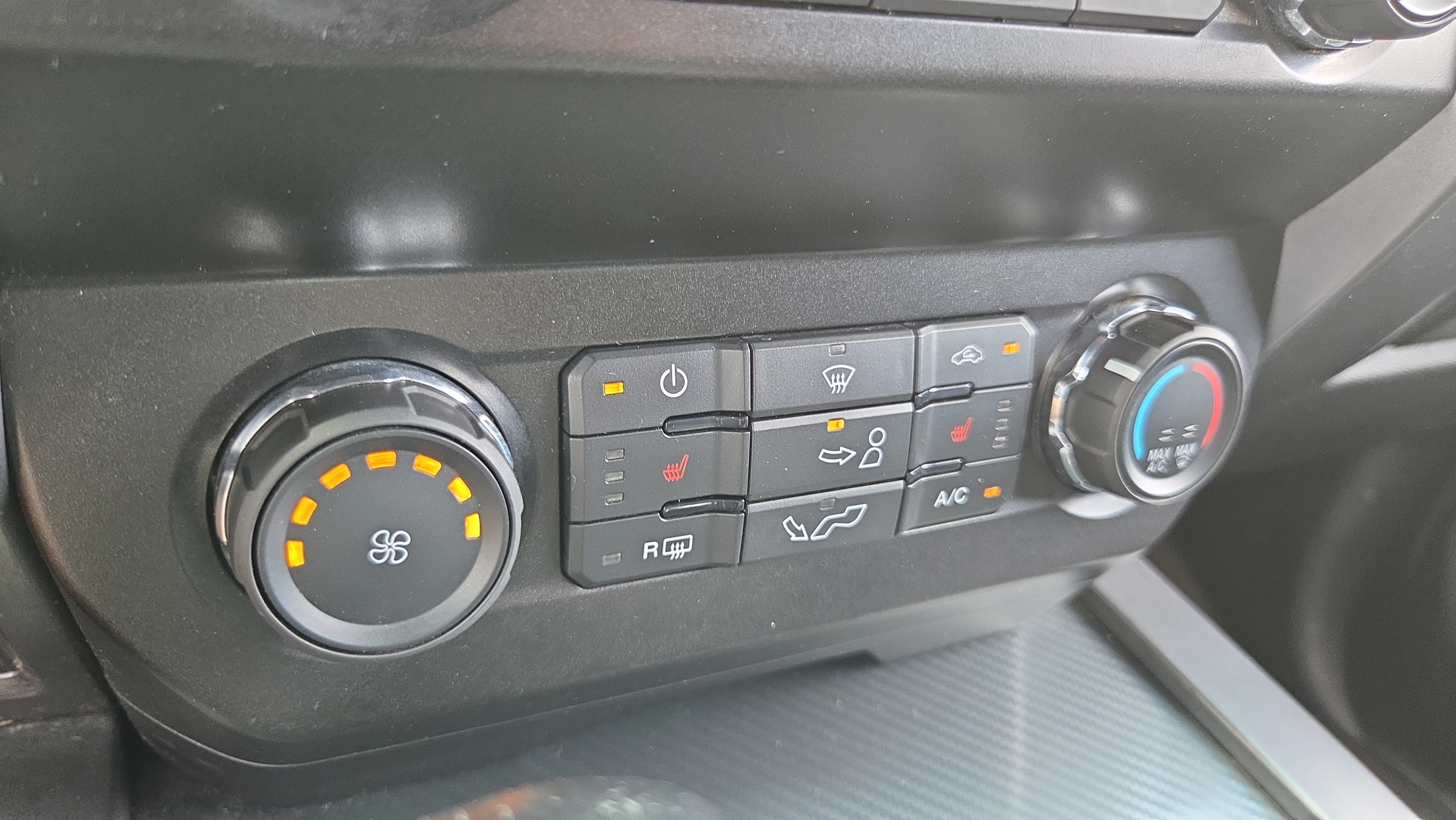 Used 2020 Ford F150 XLT w/ Equipment Group 302A Luxury RWD image 19