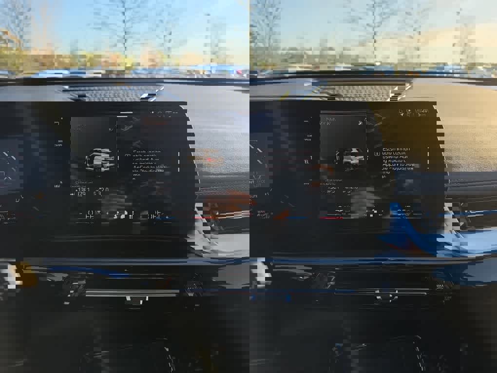 Used 2025 BMW X1 xDrive28i image 17