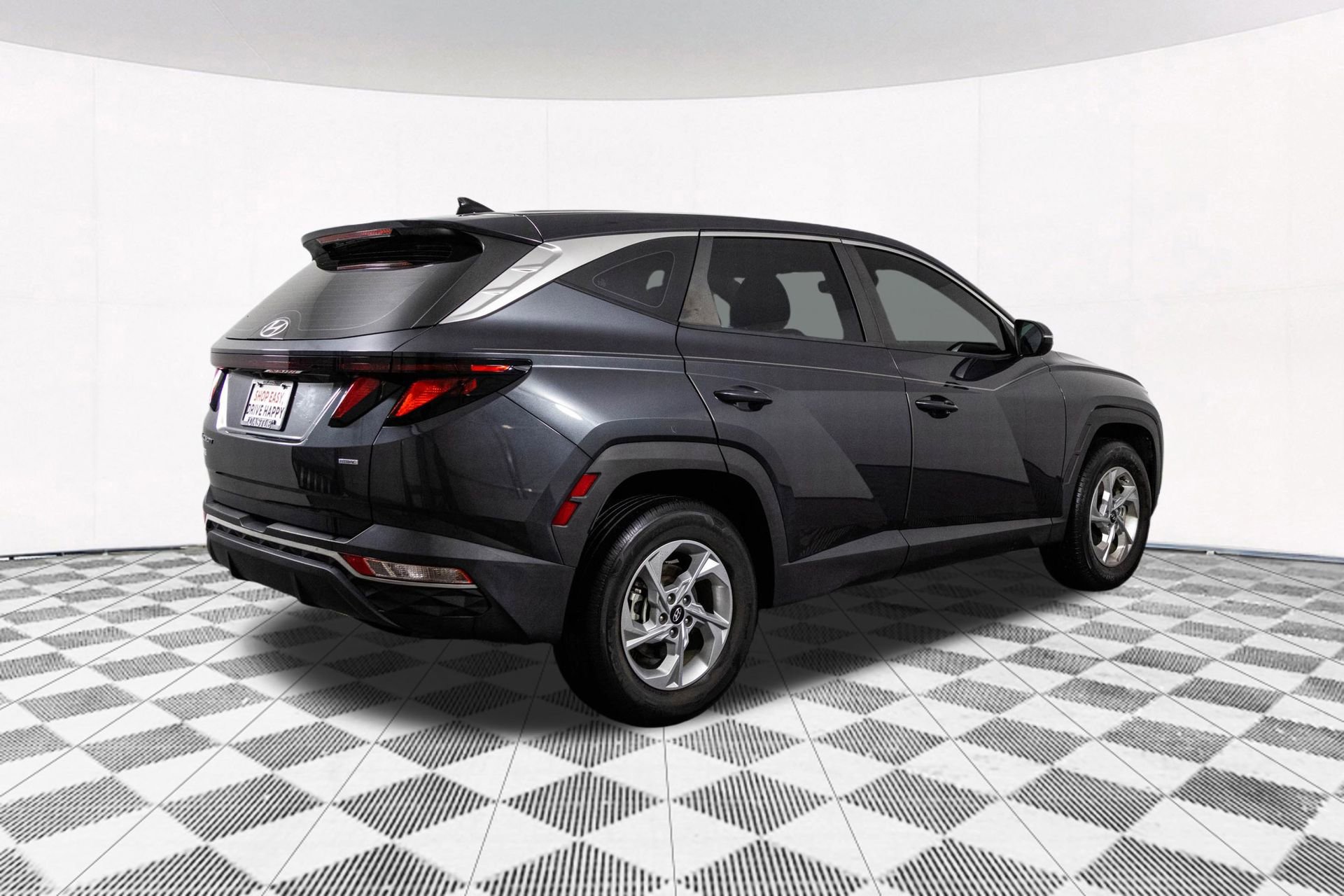 Used 2022 Hyundai Tucson SE image 16