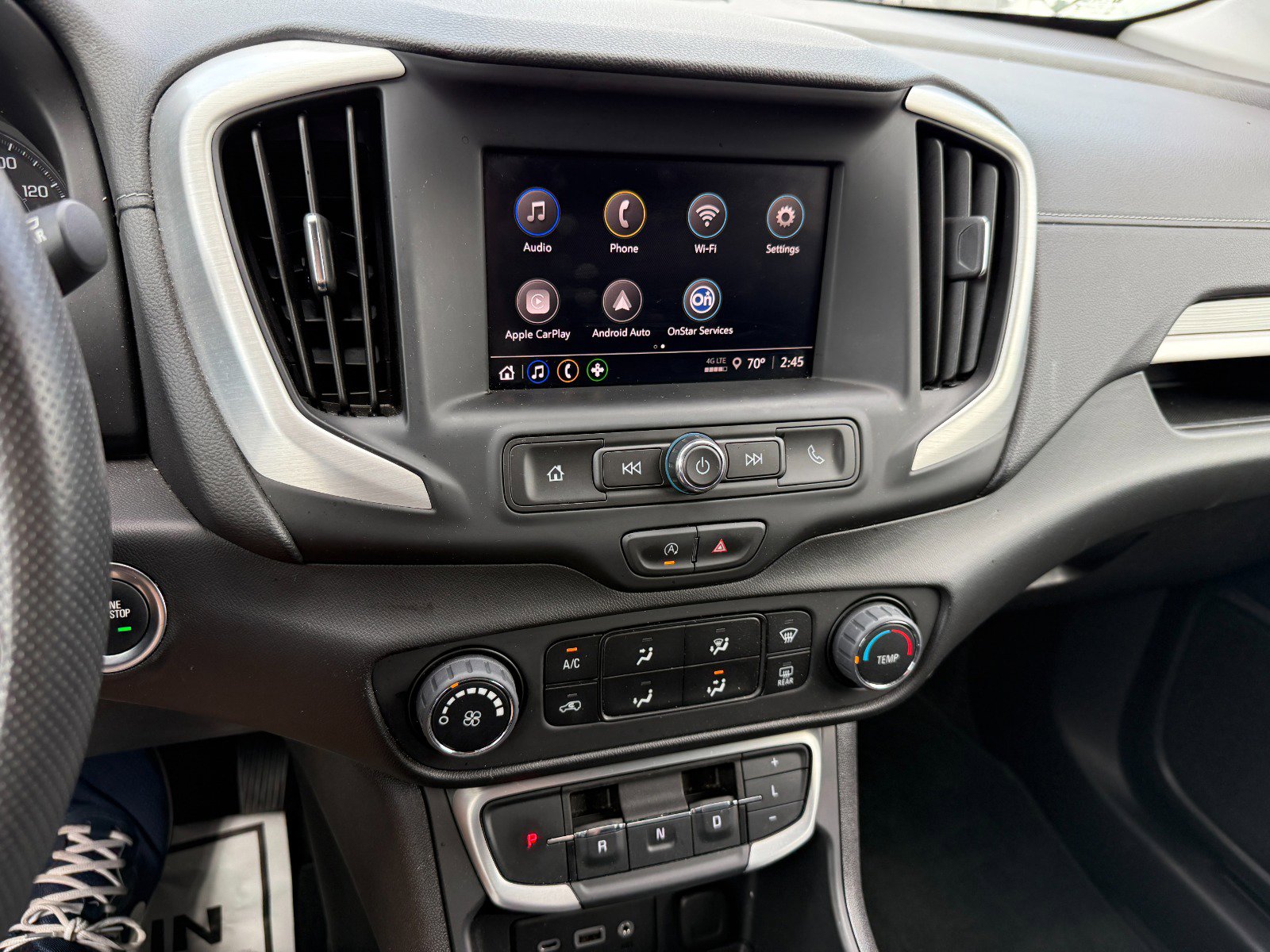 Used 2024 GMC Terrain SLE image 28