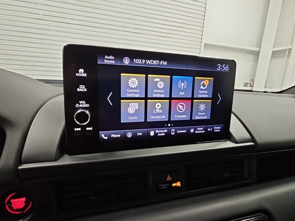Used 2025 Honda Pilot TrailSport image 15