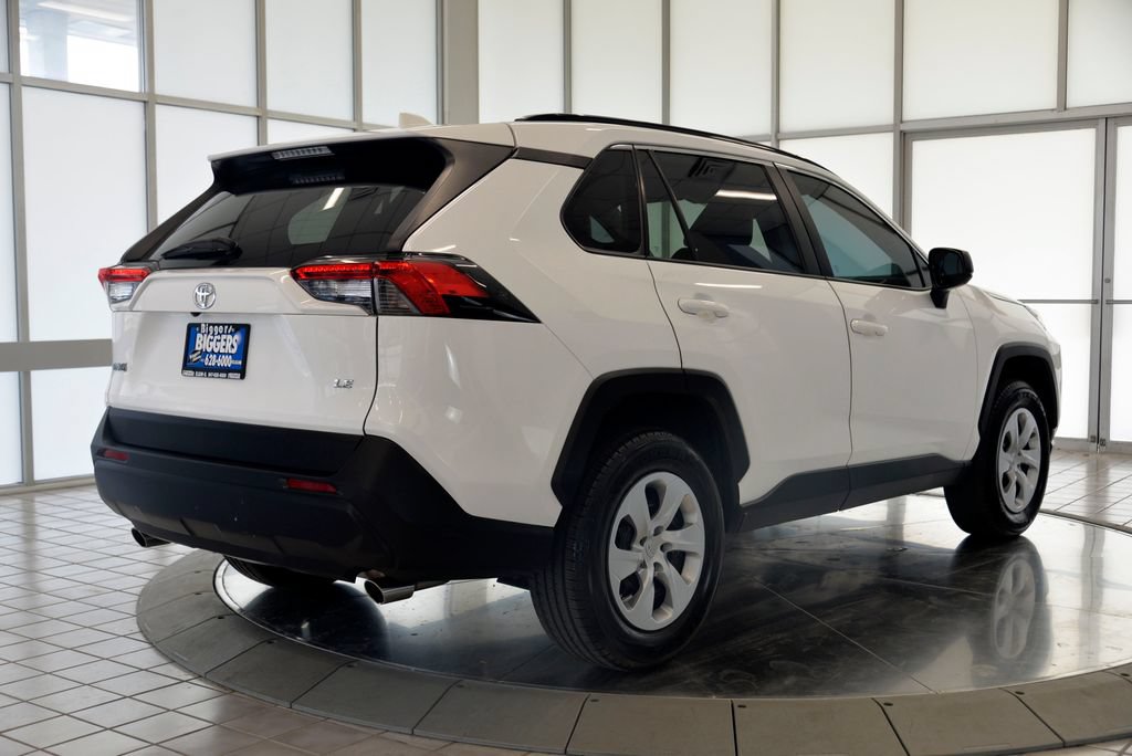 Used 2019 Toyota RAV4 LE FWD image 8