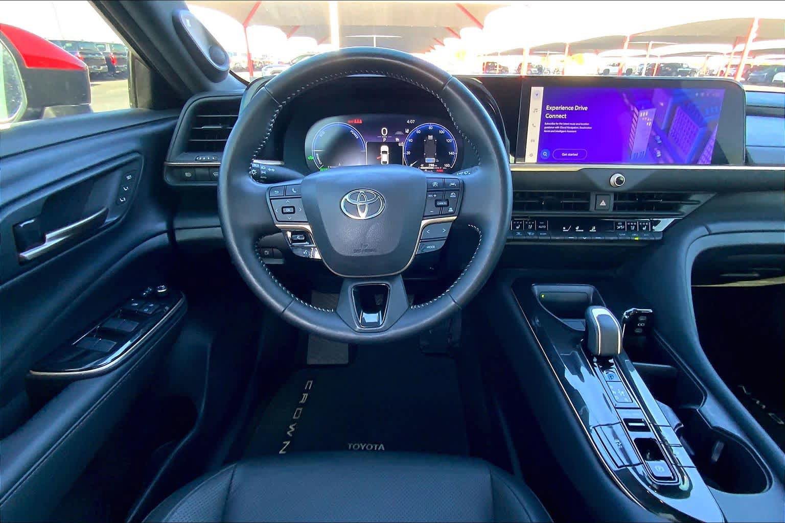 Used 2024 Toyota Crown AWD/4WD image 6