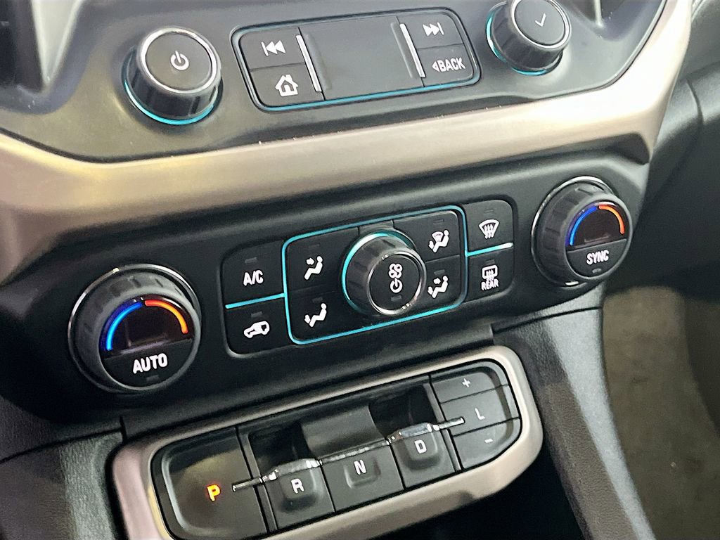 Used 2022 GMC Acadia Denali w/ Denali Technology Package image 16