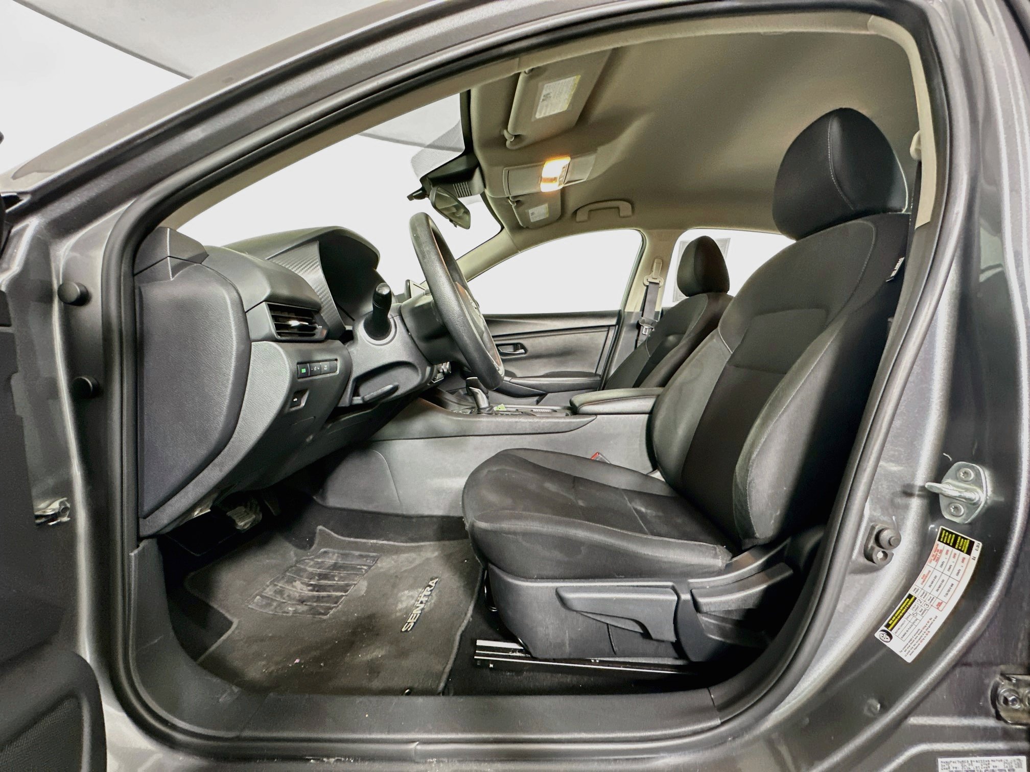 Used 2025 Nissan Sentra S FWD image 13