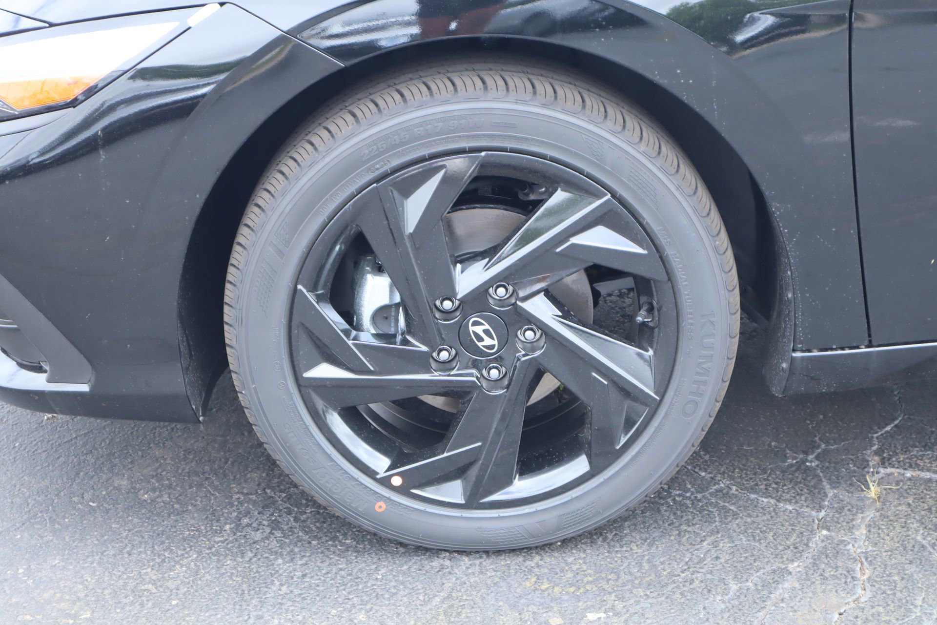 New 2026 Hyundai Elantra Sport FWD image 16