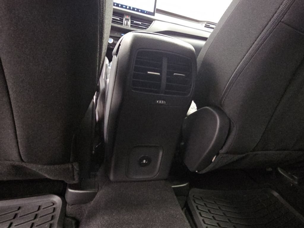 Used 2025 Ford Escape Active w/ Tech Pack #1 FWD image 29