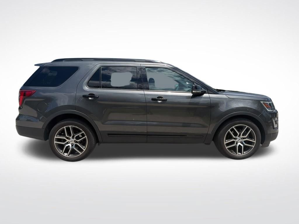 Used 2017 Ford Explorer Sport w/ Equipment Group 401A AWD/4WD image 4