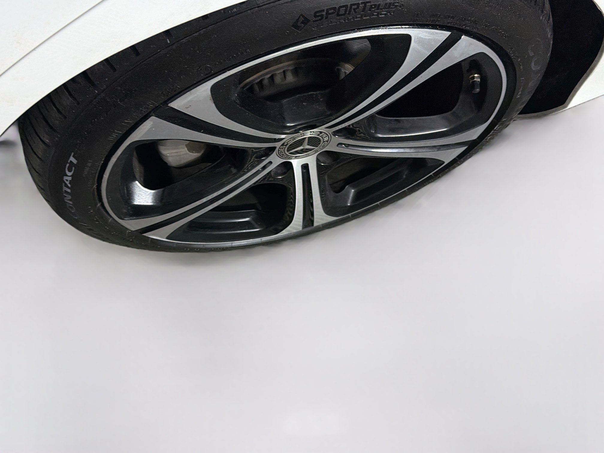 Used 2025 Mercedes-Benz C 300 Sedan image 11