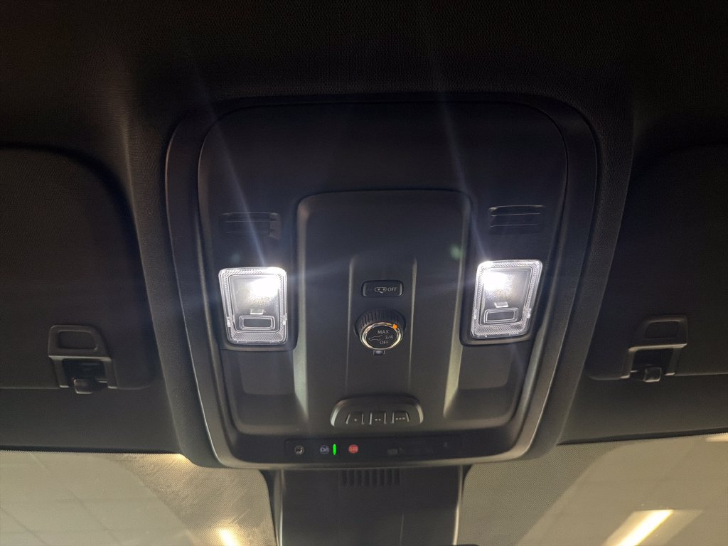 Used 2025 Chevrolet Tahoe LT RWD image 21