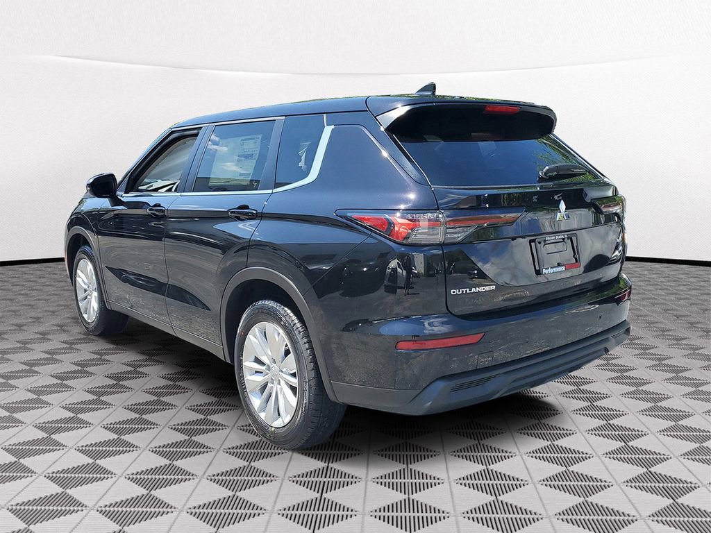 New 2026 Mitsubishi Outlander ES image 4