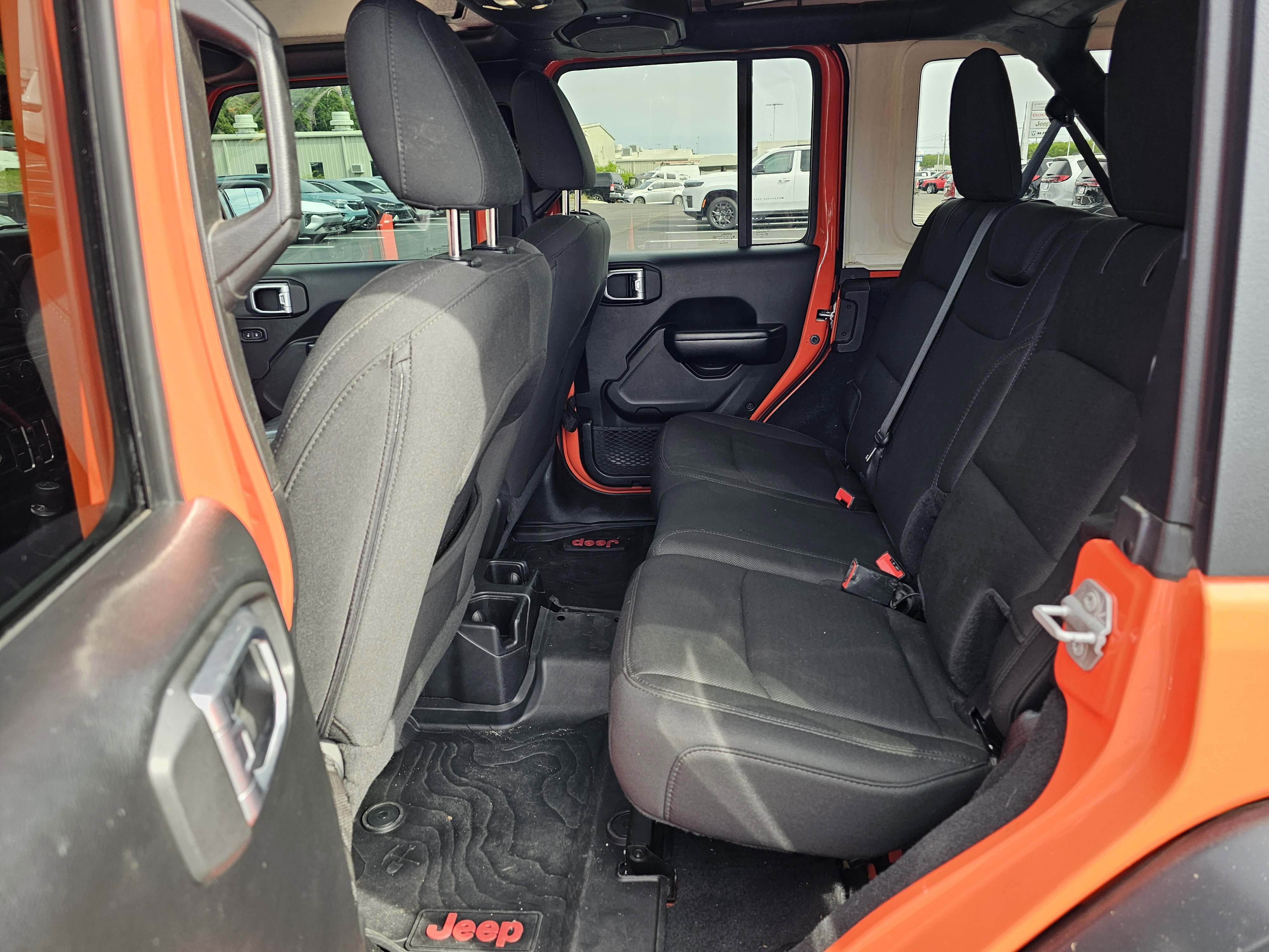 Used 2019 Jeep Wrangler Unlimited Sport S image 32