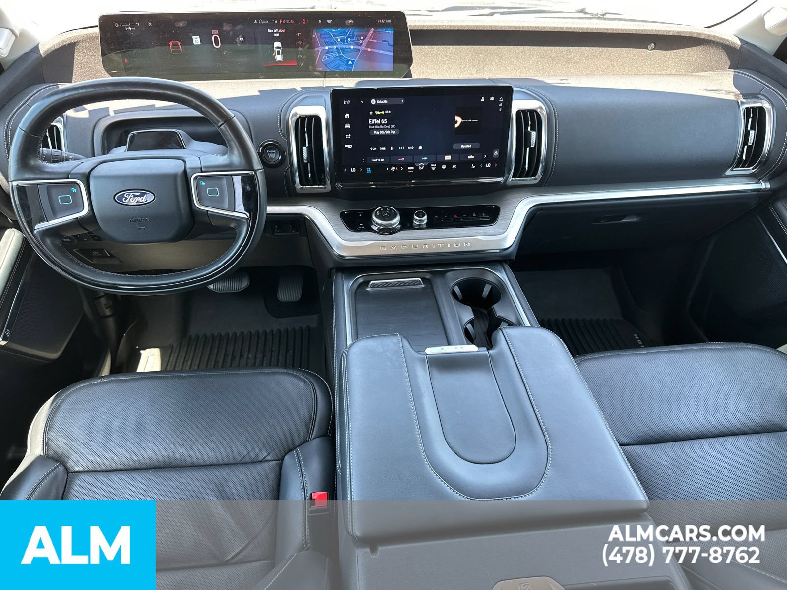 Used 2025 Ford Expedition Platinum w/ Driver's Package AWD/4WD image 31