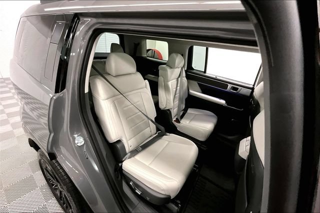 Used 2025 Hyundai Santa Fe Calligraphy FWD image 26