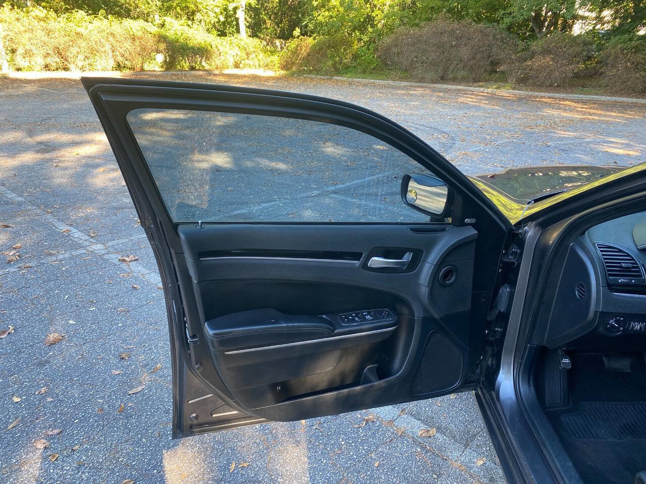 Used 2019 Chrysler 300 S image 14