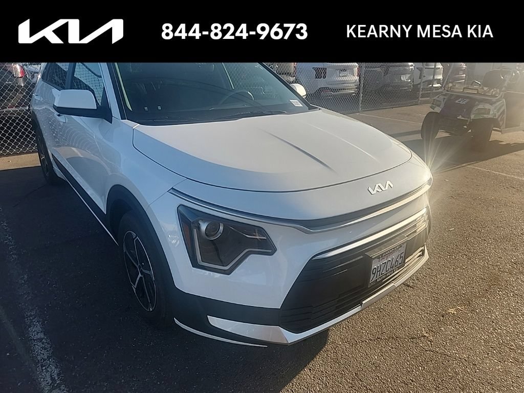 Certified 2024 Kia Niro LX FWD image 1