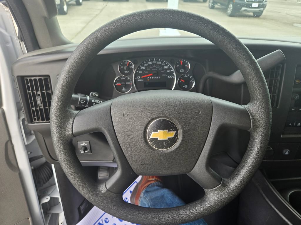Used 2021 Chevrolet Express 2500 RWD image 11