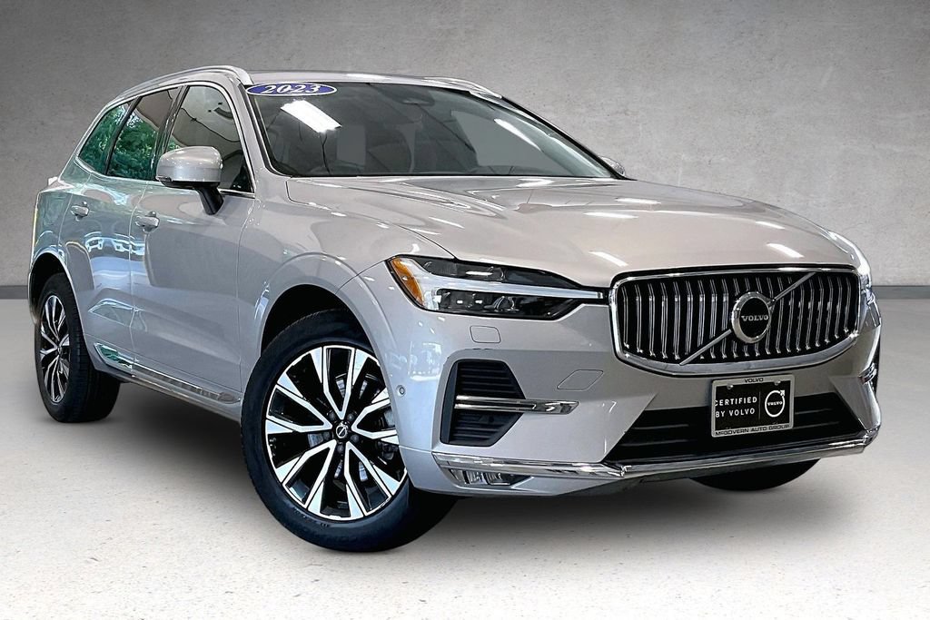Certified 2023 Volvo XC60 B5 Plus AWD/4WD image 3