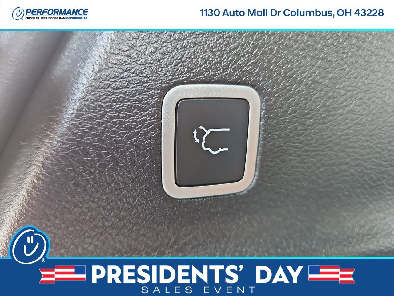 New 2026 Chrysler Pacifica Select image 12