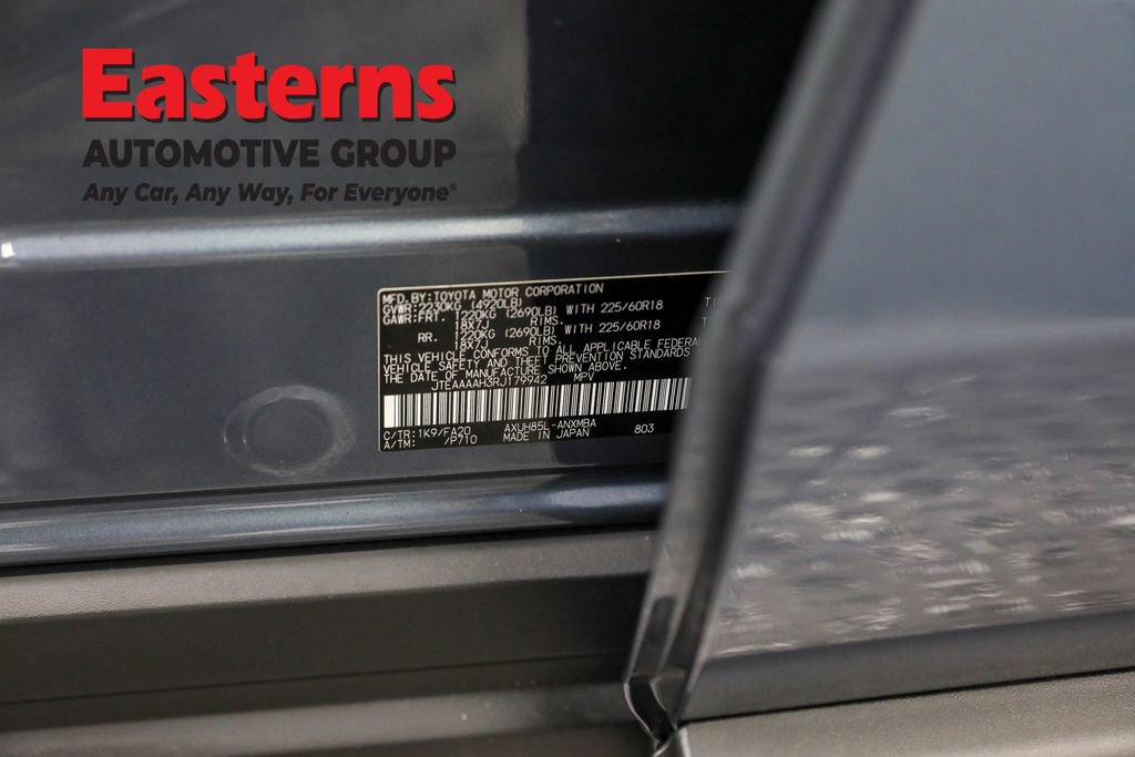 Used 2024 Toyota Venza LE image 33