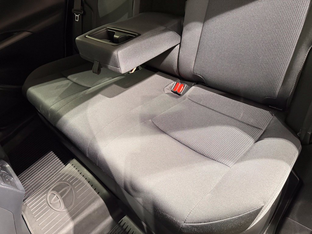 Certified 2023 Toyota Venza LE AWD/4WD image 19