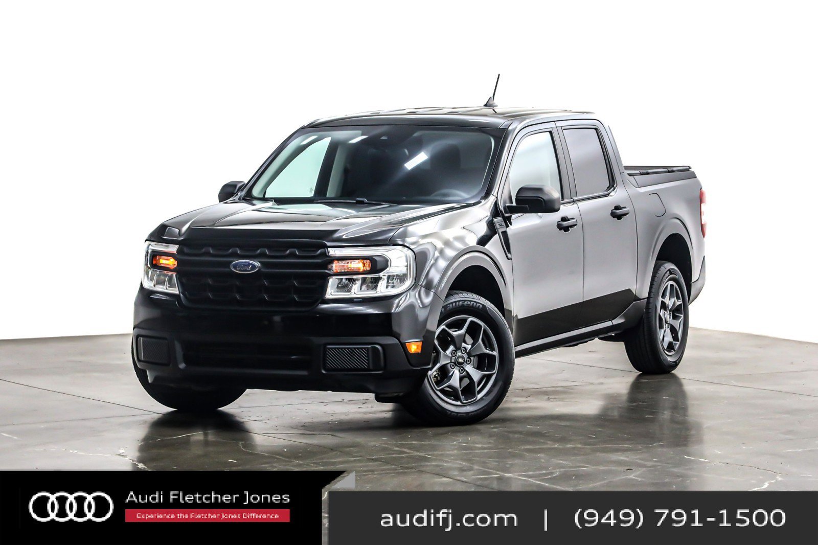 Used 2023 Ford Maverick XL image 1