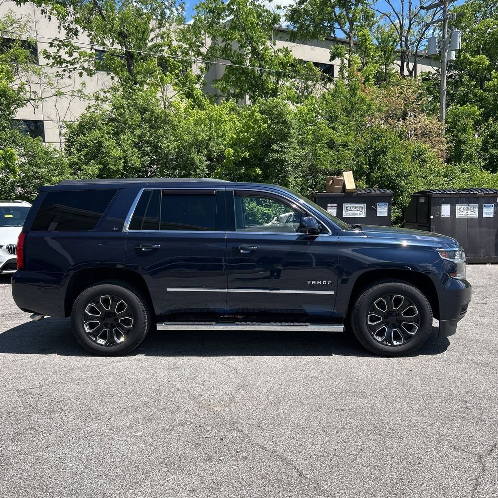 Used 2018 Chevrolet Tahoe LT w/ LT Signature Package AWD/4WD image 3