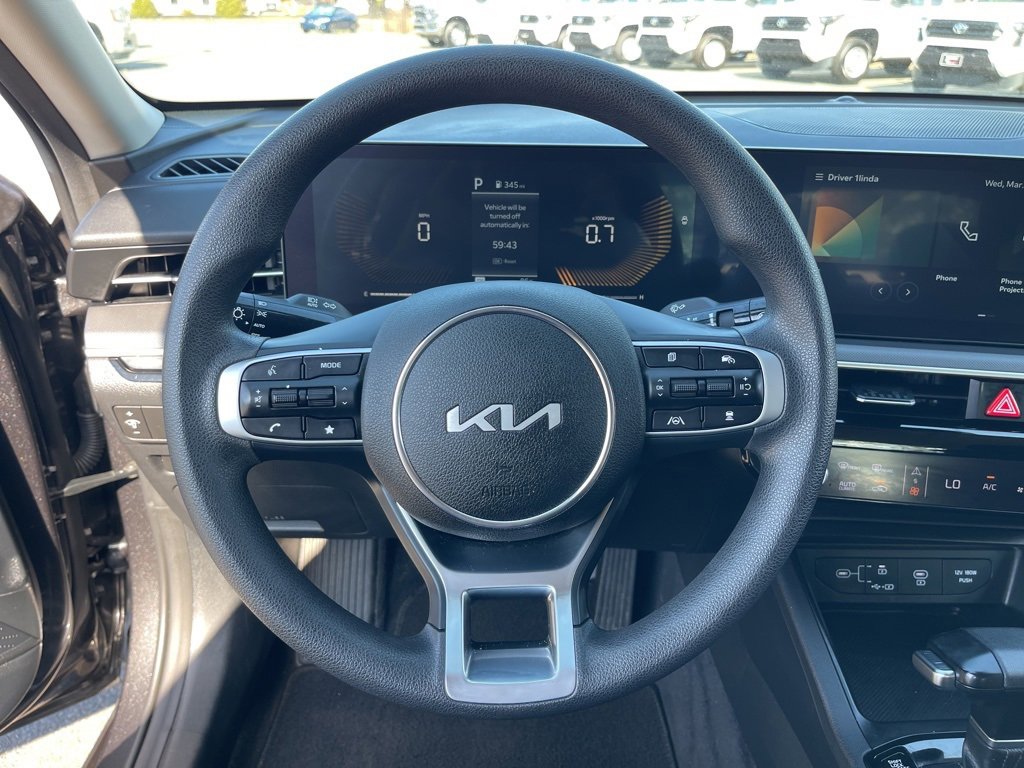Used 2025 Kia K5 LXS image 16