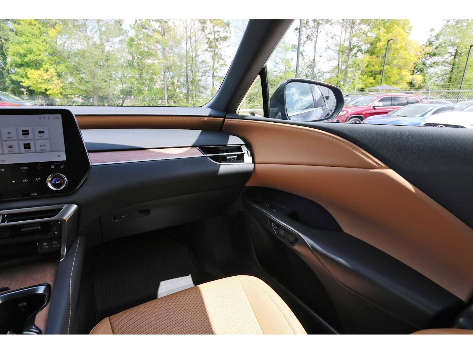 Used 2024 Lexus RX 350 Premium w/ Cold Area Package FWD image 8