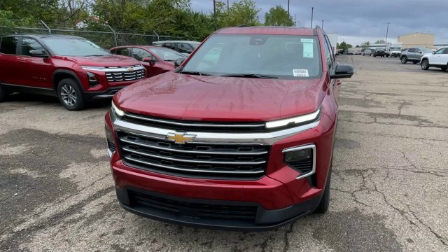 New 2027 Chevrolet Traverse LT w/ Sun and Wheel Package AWD/4WD image 5