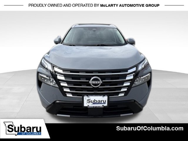 Used 2024 Nissan Rogue Platinum AWD/4WD image 2