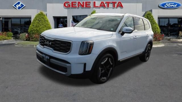 Used 2024 Kia Telluride S w/ S Sunroof Package image 3